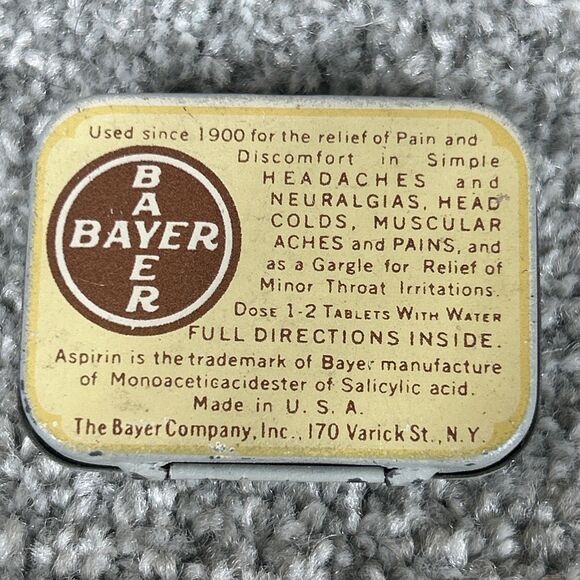 EMPTY Vintage BAYER ASPIRIN Pocket Size Medicine Tin w Partial Direction Sheet - Picture 2 of 6